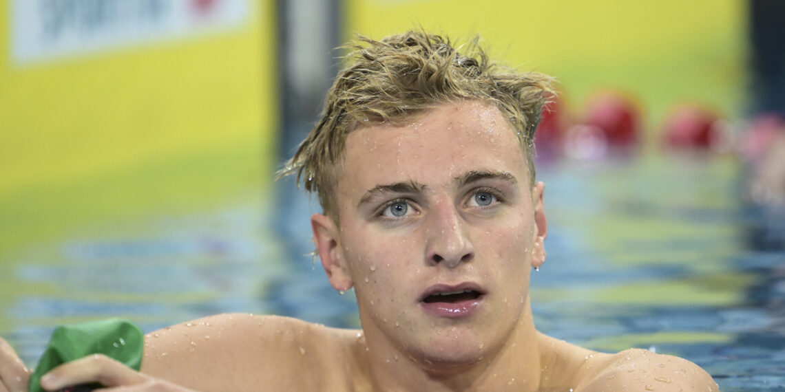 la nuit – les poissons rêvent – ils volent